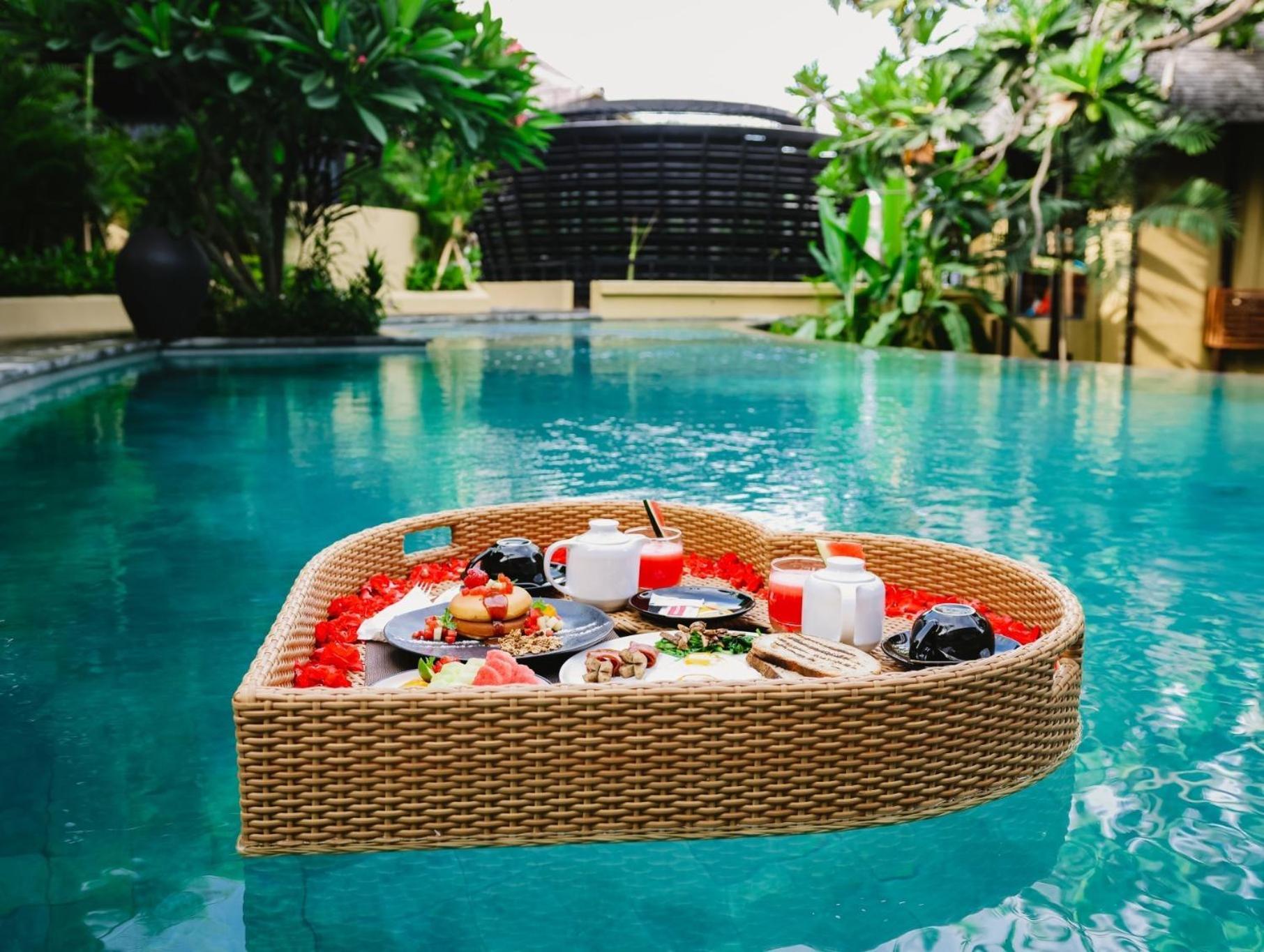 Canggu Cabana Resort & Spa By Ini Vie Hospitality Exterior photo