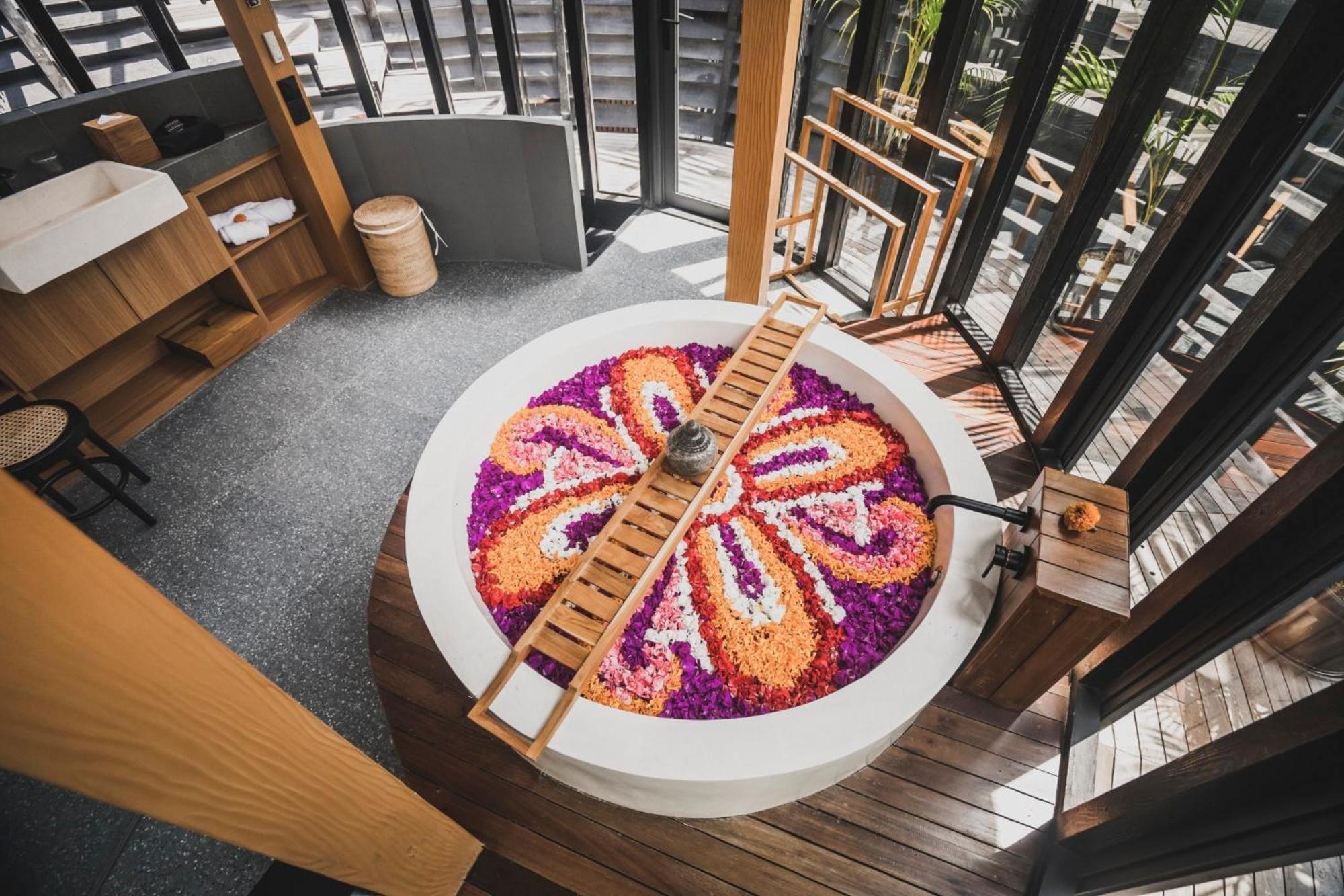 Canggu Cabana Resort & Spa By Ini Vie Hospitality Exterior photo